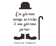 decalmile Frasi Scritte Adesivi Murali Charlie Chaplin Un giorno senza un sorriso è un giorno perso Nero Adesivi da Parete Citazioni Camera da Letto Soggiorno Decorazioni Parete