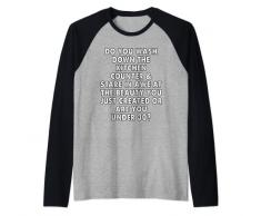 lavi giù il bancone della cucina e fissa in soggezione Maglia con Maniche Raglan