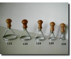 STAMPO RAVIOLI TONDO Ø 5 cm IN ACCIAIO INOX CON IMPUGNATURA IN LEGNO