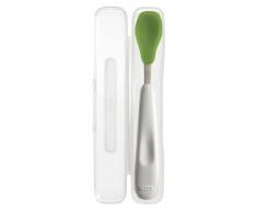 Oxo Tot - Cucchiaio per bimbi con custodia da viaggio On the go, colore: Verde