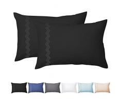 Owoda Coppia di Federe Cuscino Letto in Microfibra 50 x 75 cm, Federe de Chiusura a Busta, Eleganza e Moderna, Tinta Unita - Nero