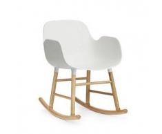Normann Copenhagen a dondolo FORM ROCKING ARMCHAIR (Bianco - Polipropilene e rovere)