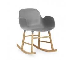 Normann Copenhagen a dondolo FORM ROCKING ARMCHAIR (Grigio - Polipropilene e rovere)