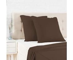 AmazonBasics - Federa in rasatello, 80 x 80 cm x 2, Marrone