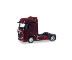 Herpa 159500 – 007 – Mercedes-Benz Actros Big Space Rigid Tractor Model Set, Vino Rosso